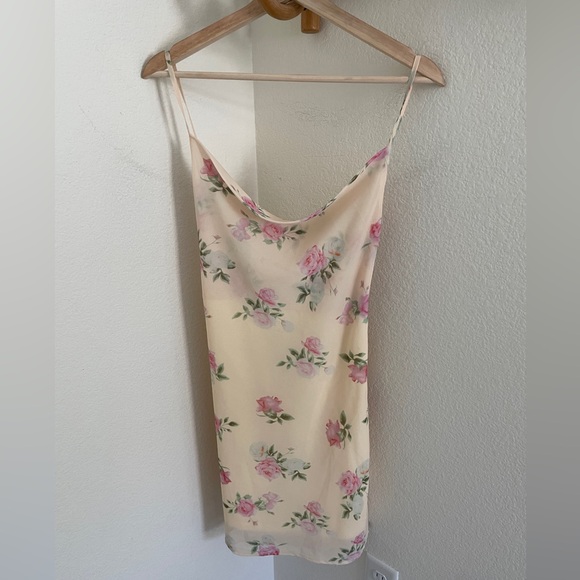 Princess Polly Watson Mini Dress Yellow cream  floral size 2 romantic - Picture 3 of 6